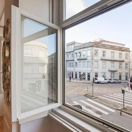 Cute & Bright Flat W/ Ac By Lovelystay Apartment *