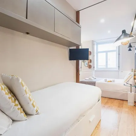 Cute & Bright Flat W/ Ac By Lovelystay