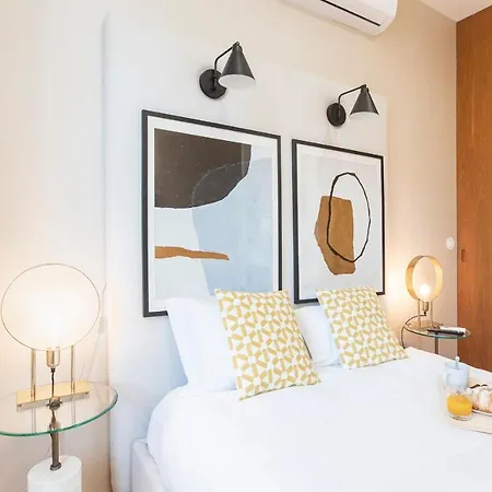 Cute & Bright Flat W/ Ac By Lovelystay Apartment *